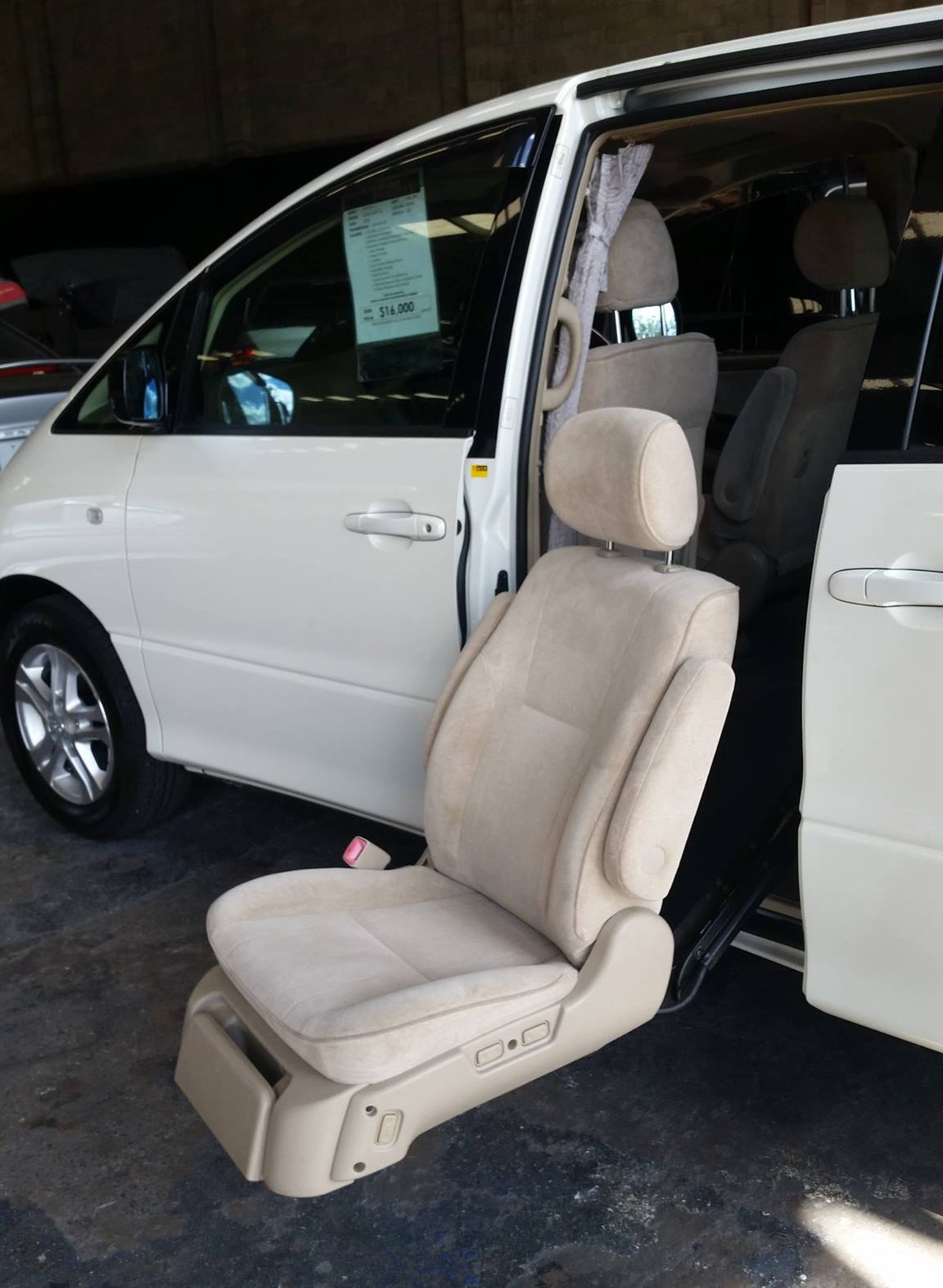 03 to 2007 Toyota Estima Welcab Seat Lifter