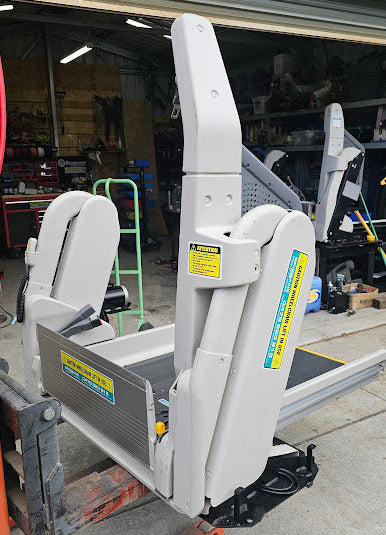 2012 Toyota Hiace Welcab Wheelchair Lift