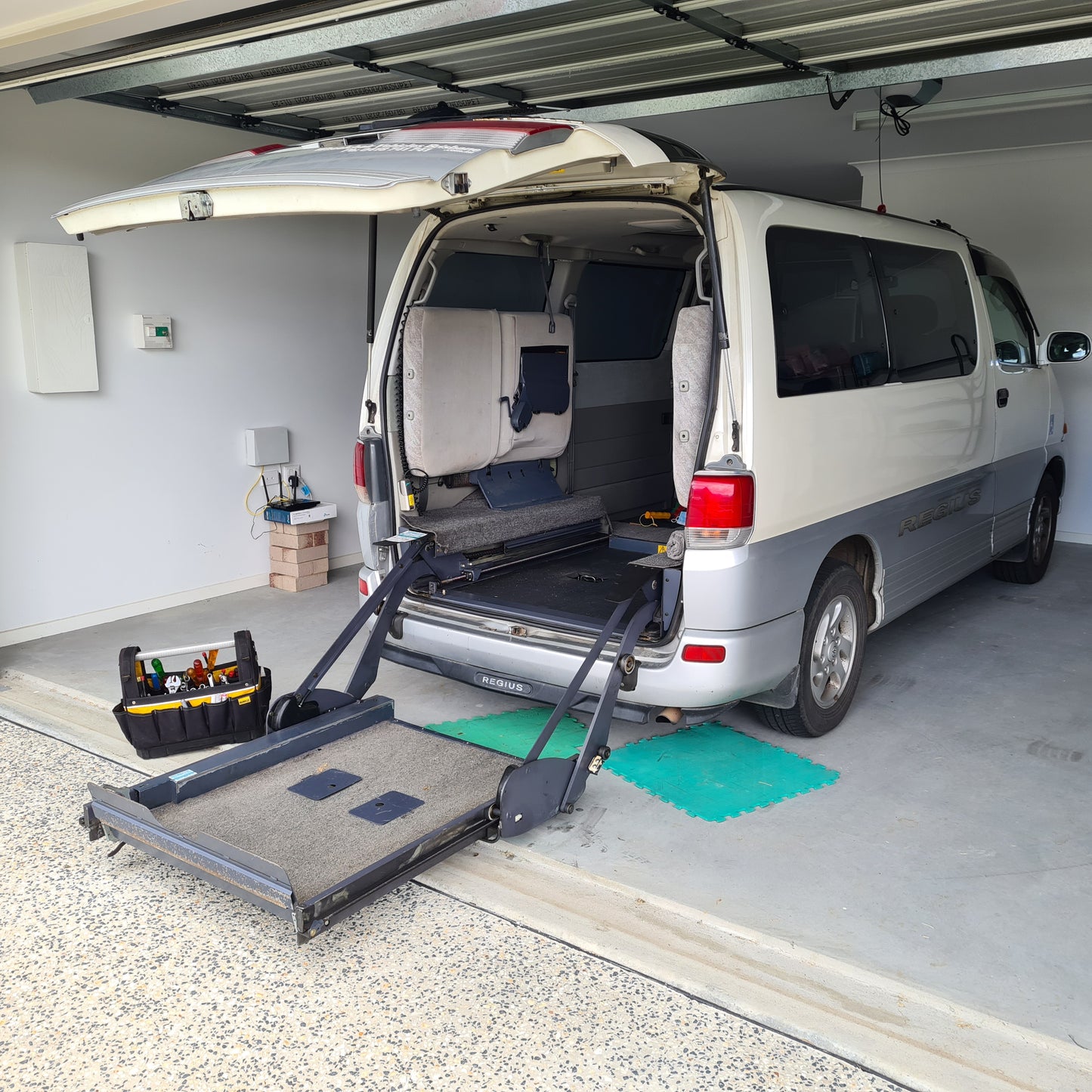 Toyota Granvia Welcab Roller Kit