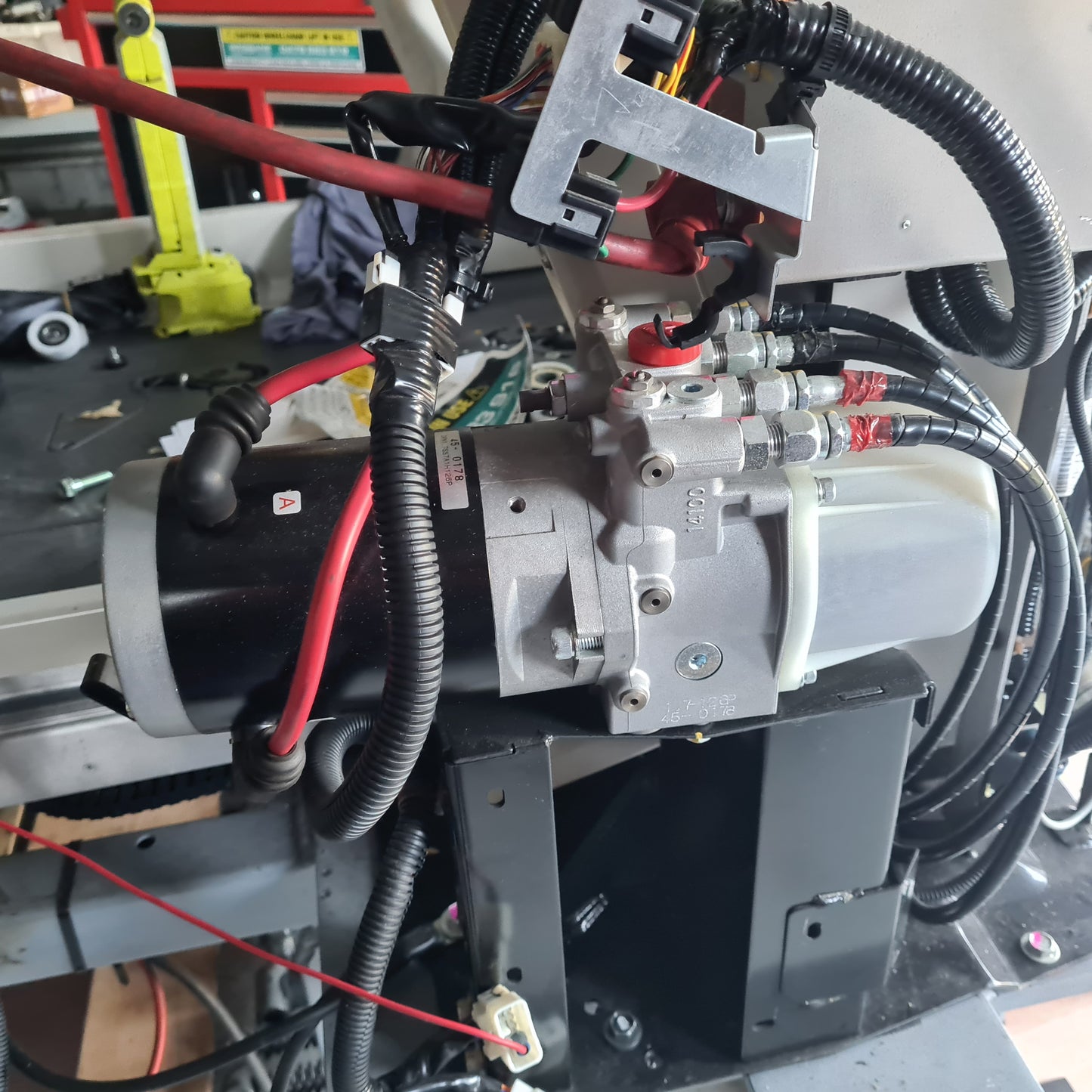 Toyota Hiace Welcab Pump Unit